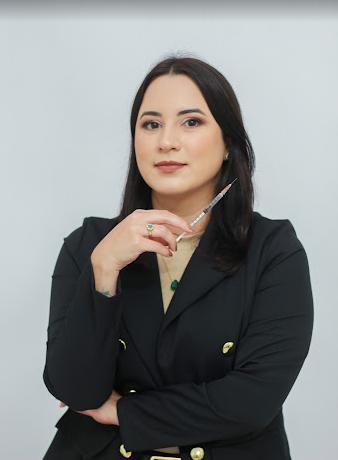 Dr. Kamila Souza